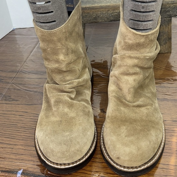 Musse & cloud woman’s Lucena tan ankle boots/booties. Back zipper. Size 9. EUC. - Picture 3 of 6